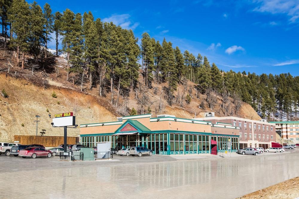 First Gold Gaming Resort Дедууд Екстериор снимка