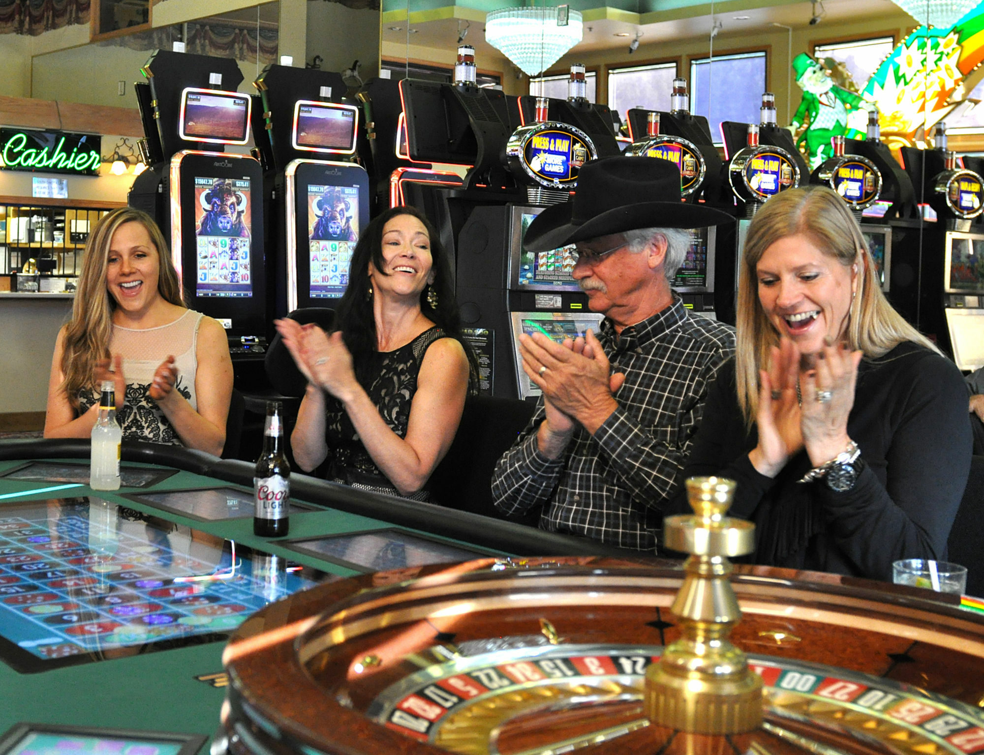 First Gold Gaming Resort Дедууд Екстериор снимка